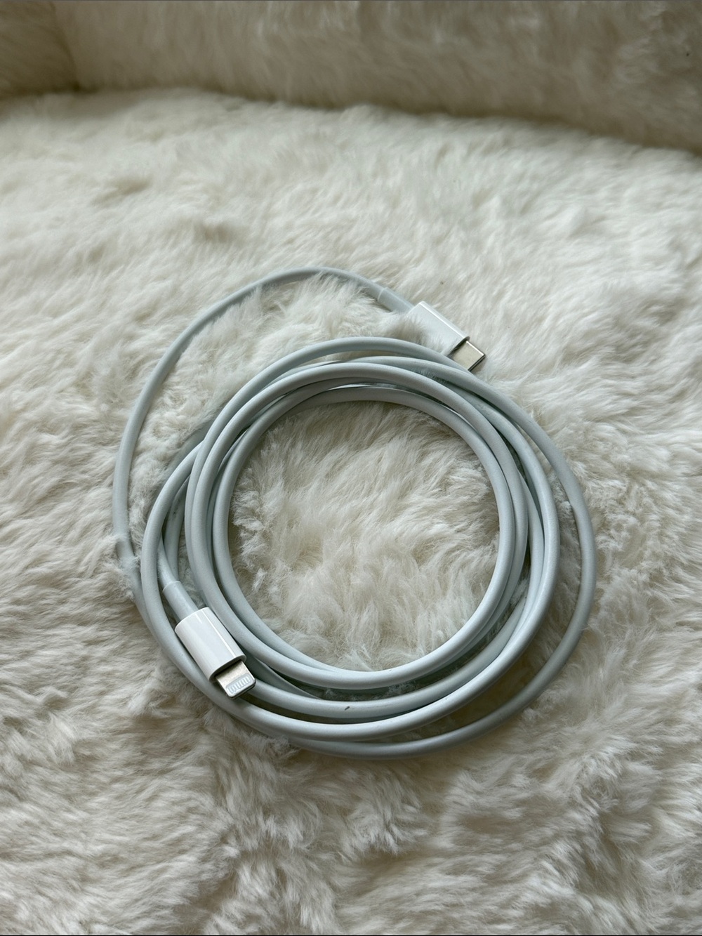 Apple USB-C to Lightning Cable (1m) white I phone air pods charger chord